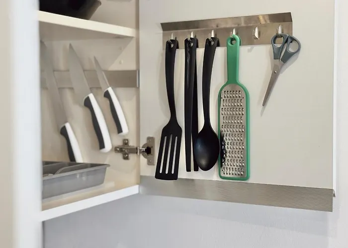 The Three Bs - House