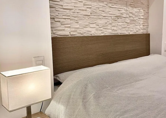 The Three Bs - House