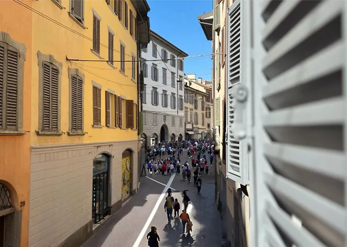 The Three Bs - House * Bergamo